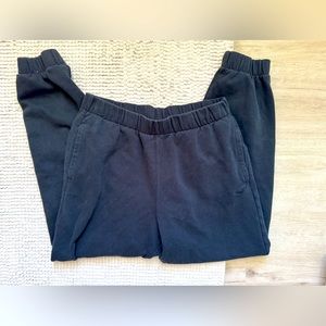 Black hollister sweatpants M